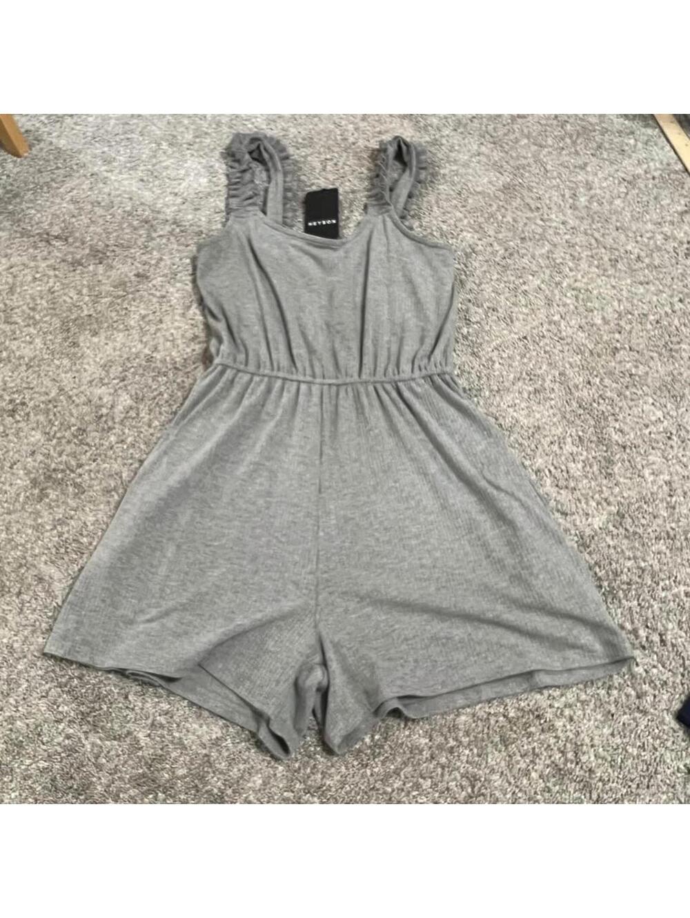 HEYSON Women's Gray Ribbed Ruffled Strap Romper size Small NWT